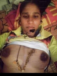 Tamil. Wife sexy boobs show